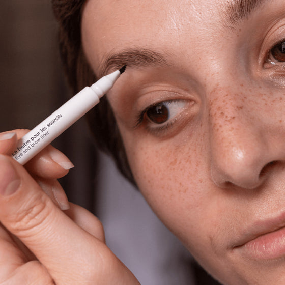 Feutre pour les sourcils